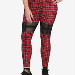 Hot topic plus size plaid leggings